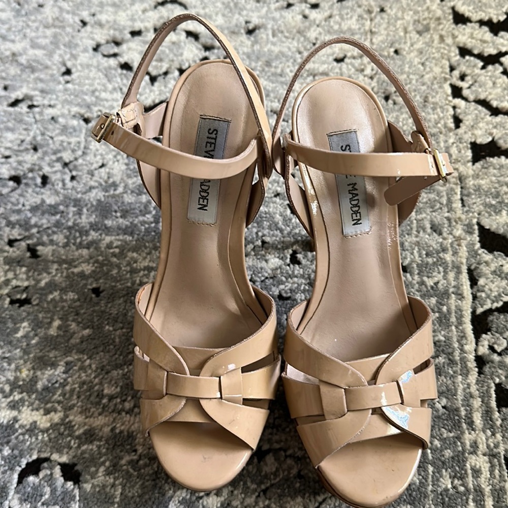 Great shoes for a wedding. I have worn these and they are amazing!